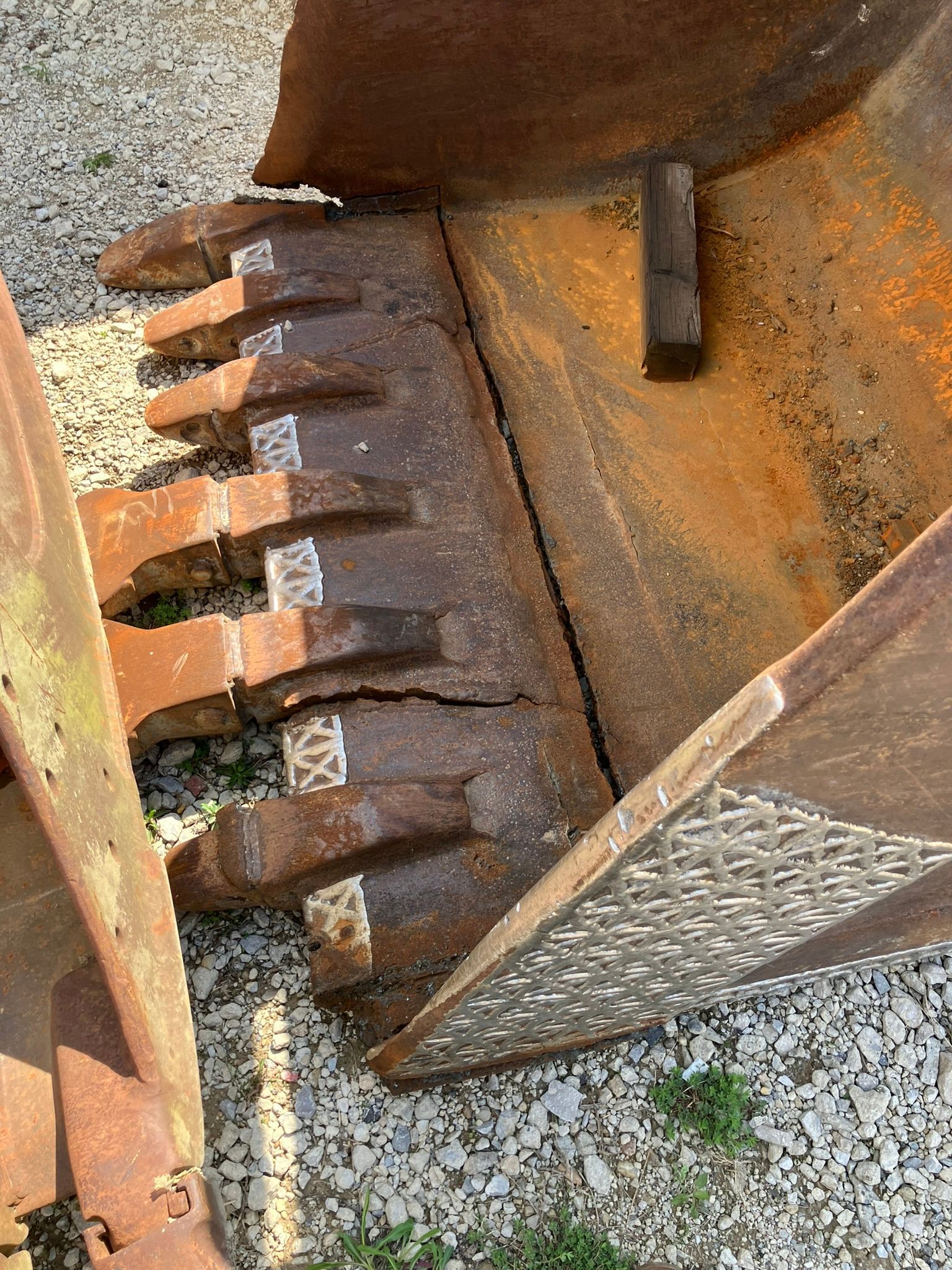 Bucket tooth repair