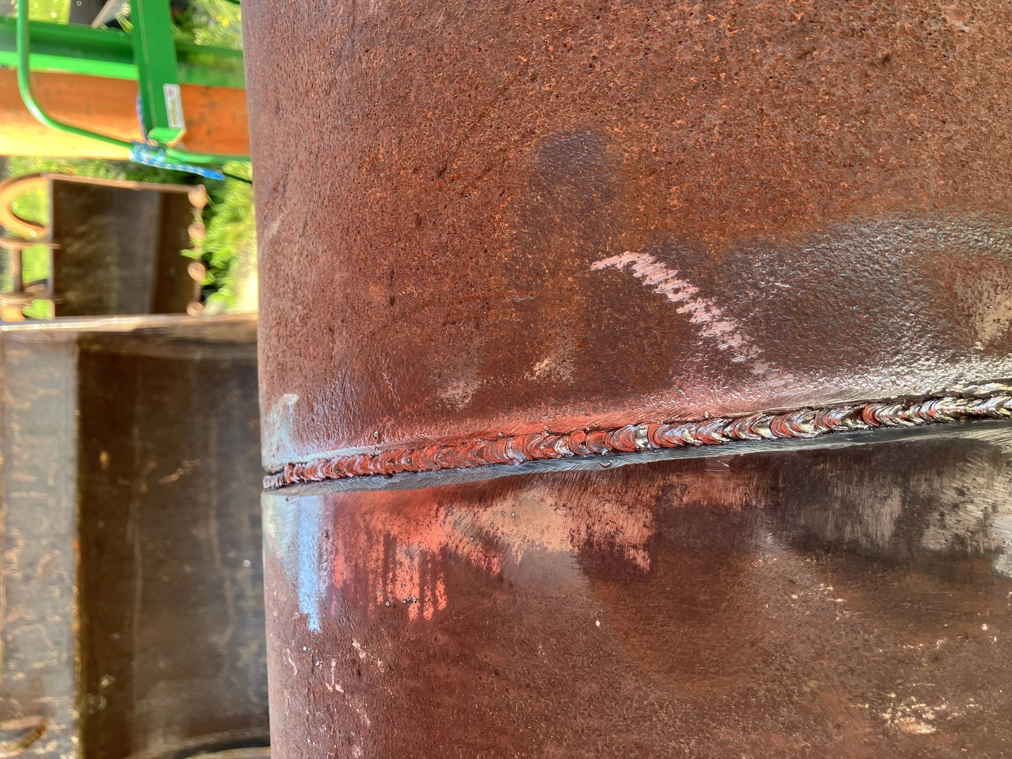 Pipe weld seam detail